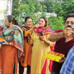 Kashmiri Pandits celebrate the Centre’s decision to scrap Article 370 of the Constitution, in Lucknow, on 5 August. IANS