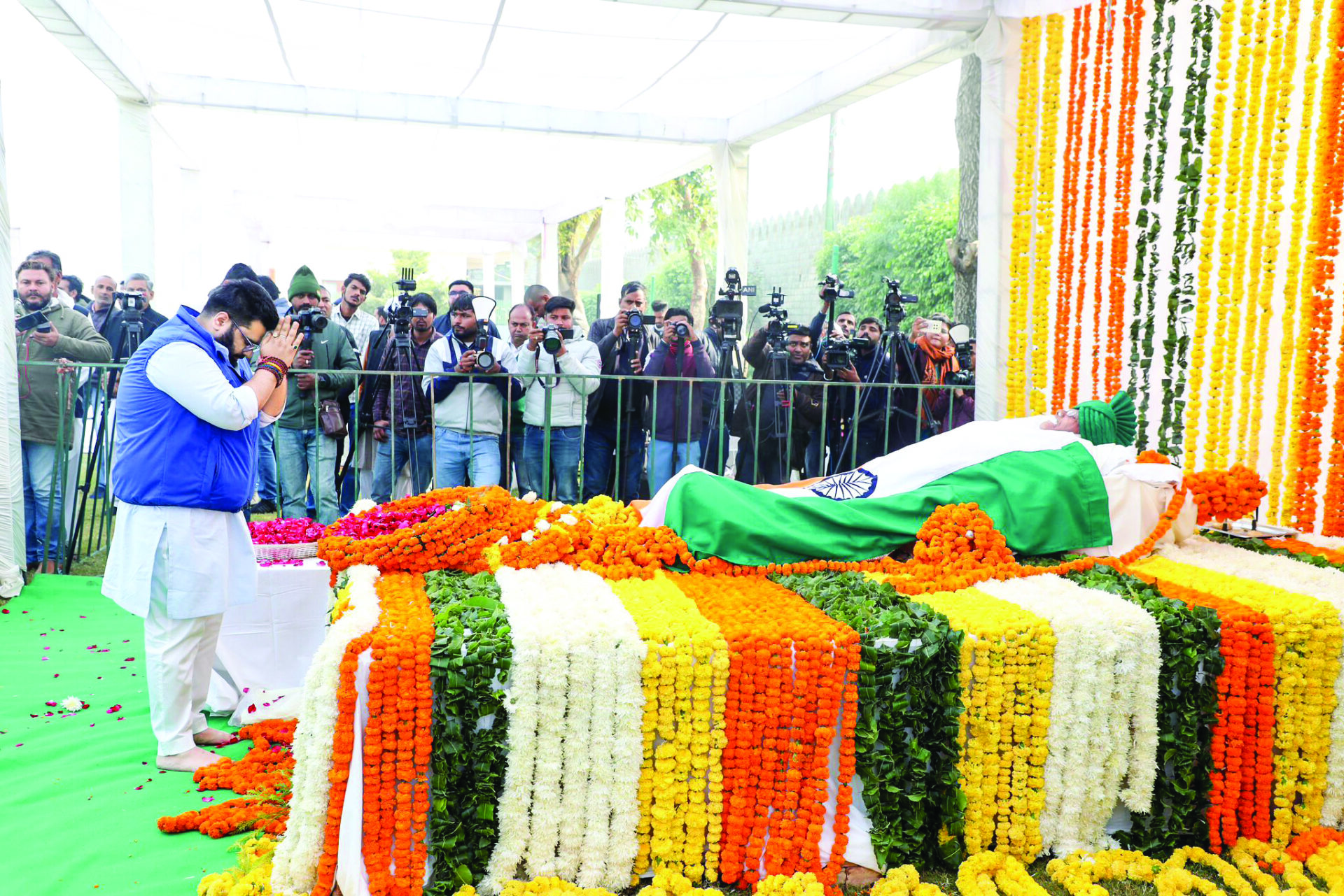 Rajya Sabha member Kartikeya Sharma pays his respect to the late O.P. Chautala.