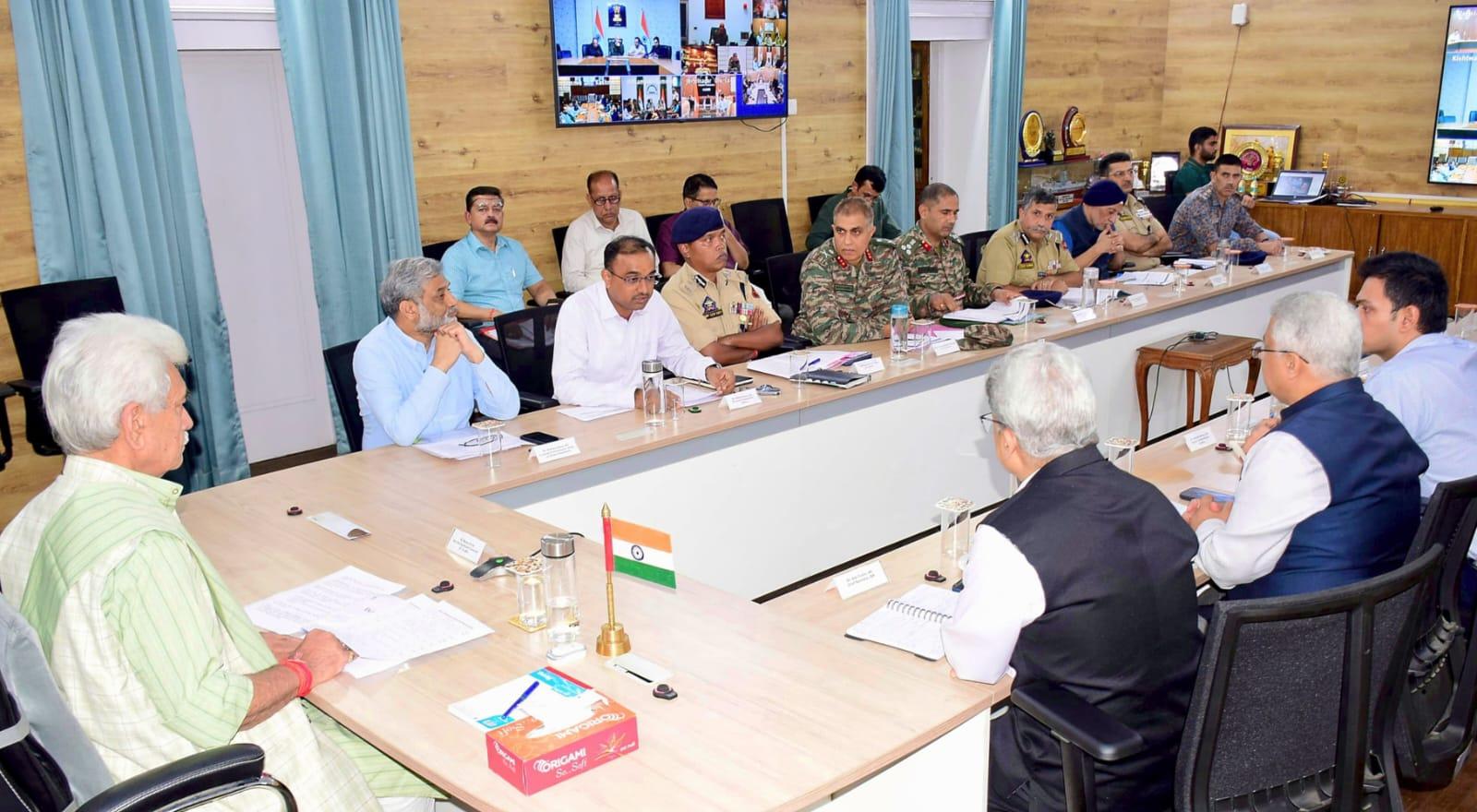 LG Sinha Reviews Flood Situation, Orders Speedy Rescue, Relief and Restoration of Essential Services
