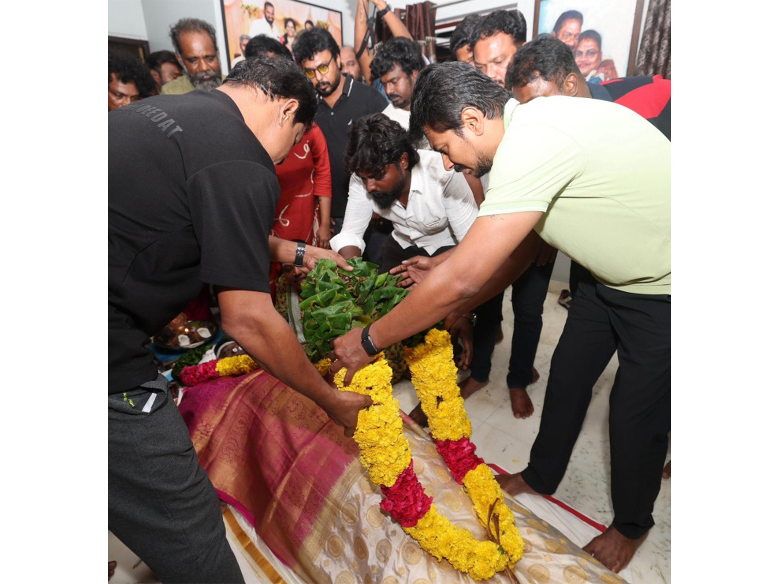 Robo Shankar funeral: Udhayanidhi Stalin, film fraternity, fans pay last respects in Chennai - The Sunday Guardian