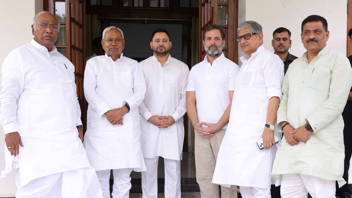 Congress leaders meet in New Delhi to strategise amid escalating tensions