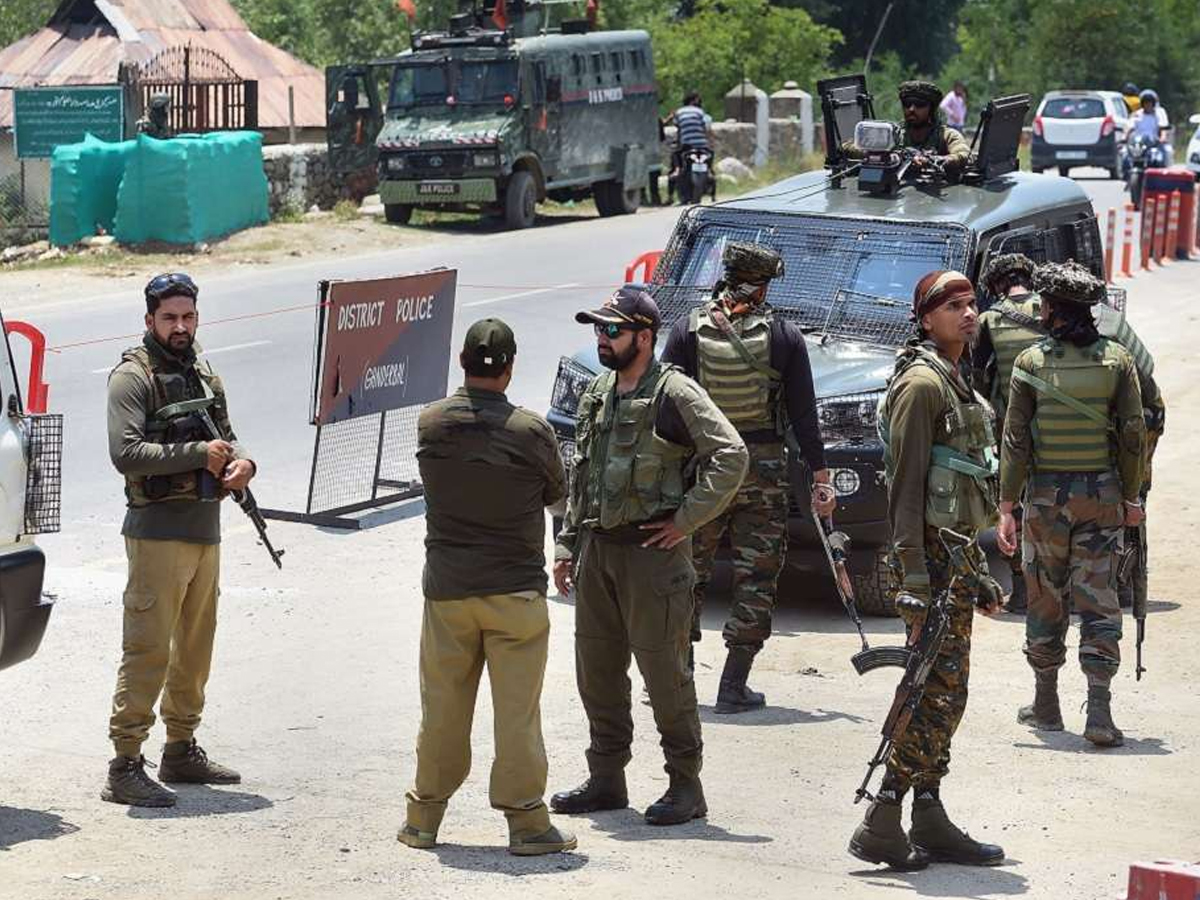 JeM hideout busted, Awantipora terror operation, J&K Police counter-terror, Nazir Ahmed Ganai arrested