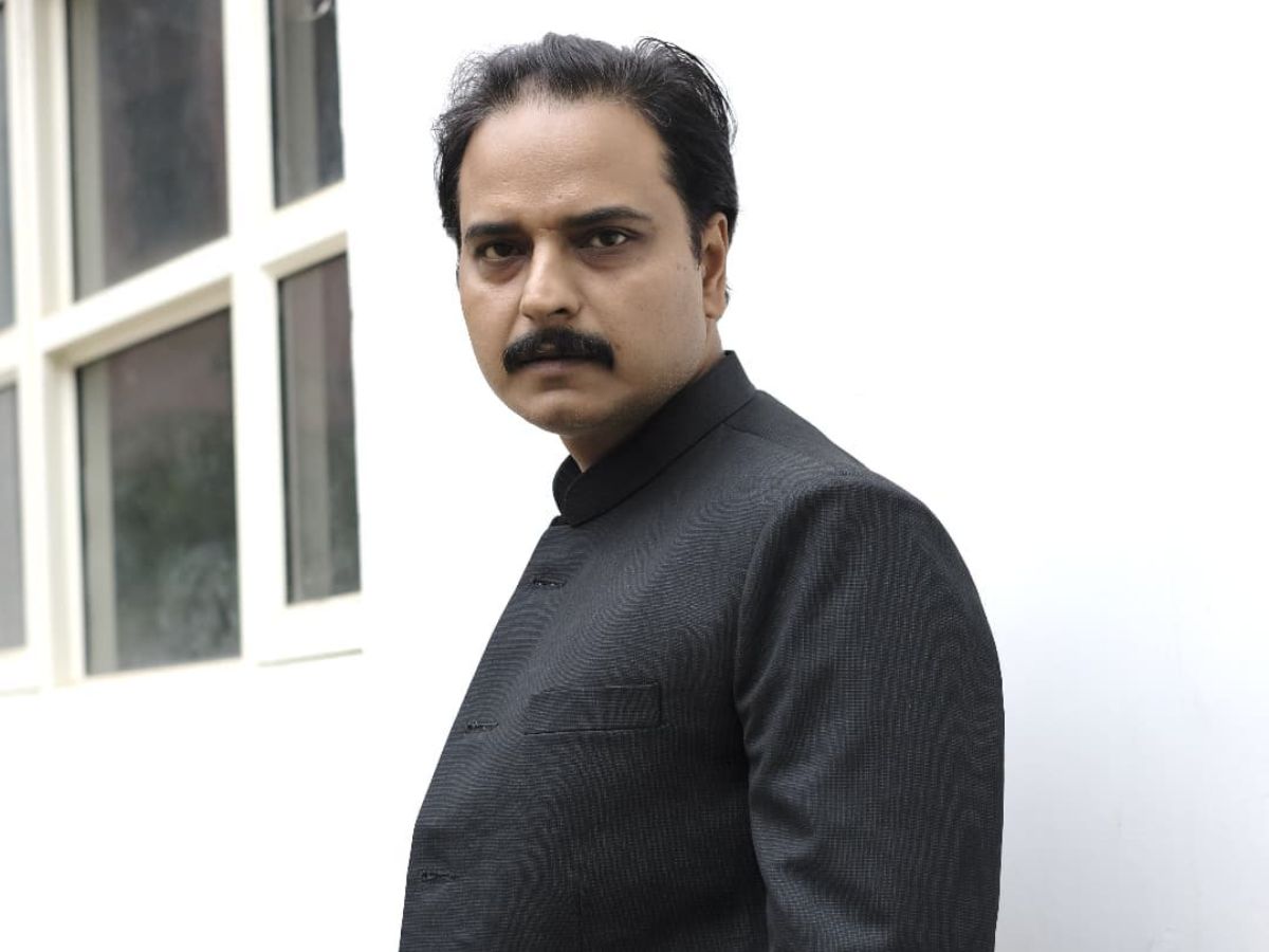 Bade Sahab Dhurandhar Bade Sahab Dhurandhar