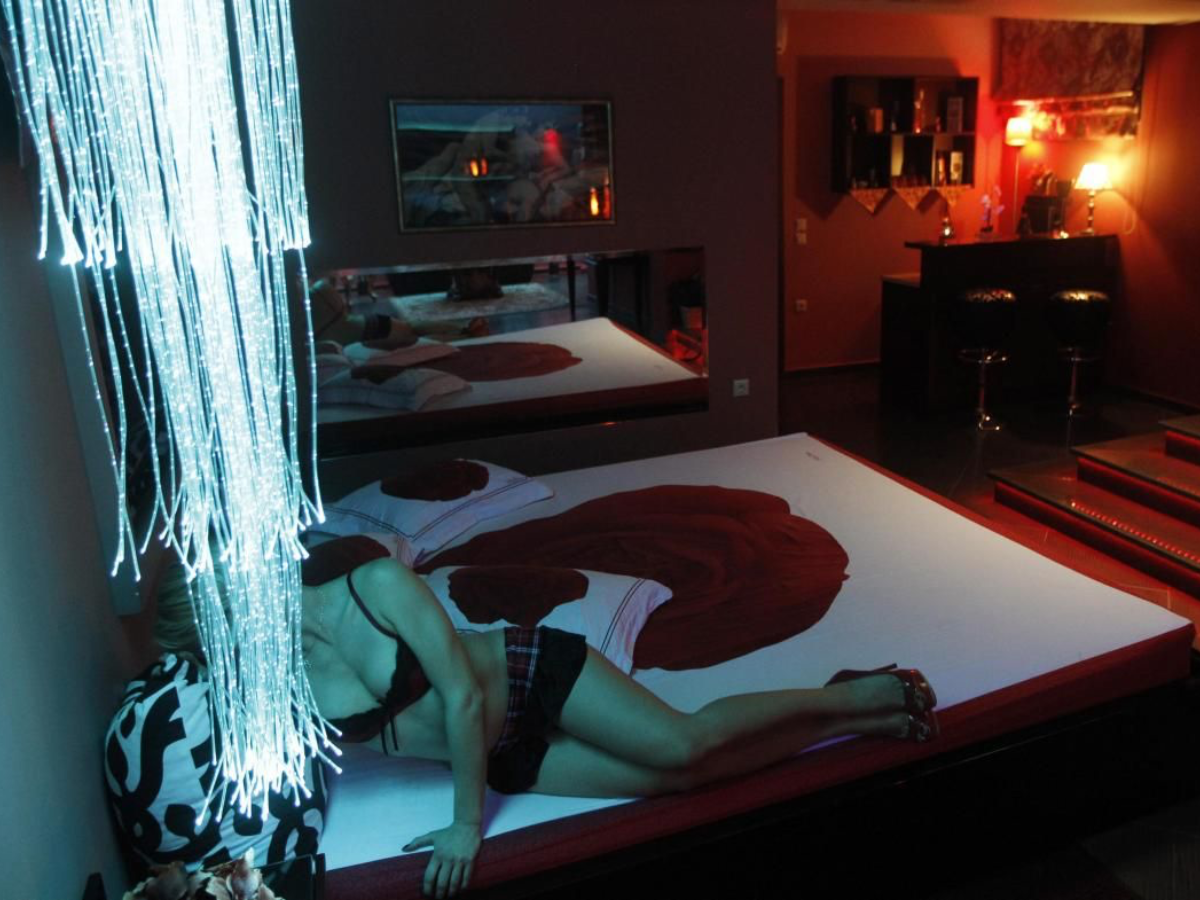 The Pascha brothel stands prominently in Cologne. - Photo Gallery