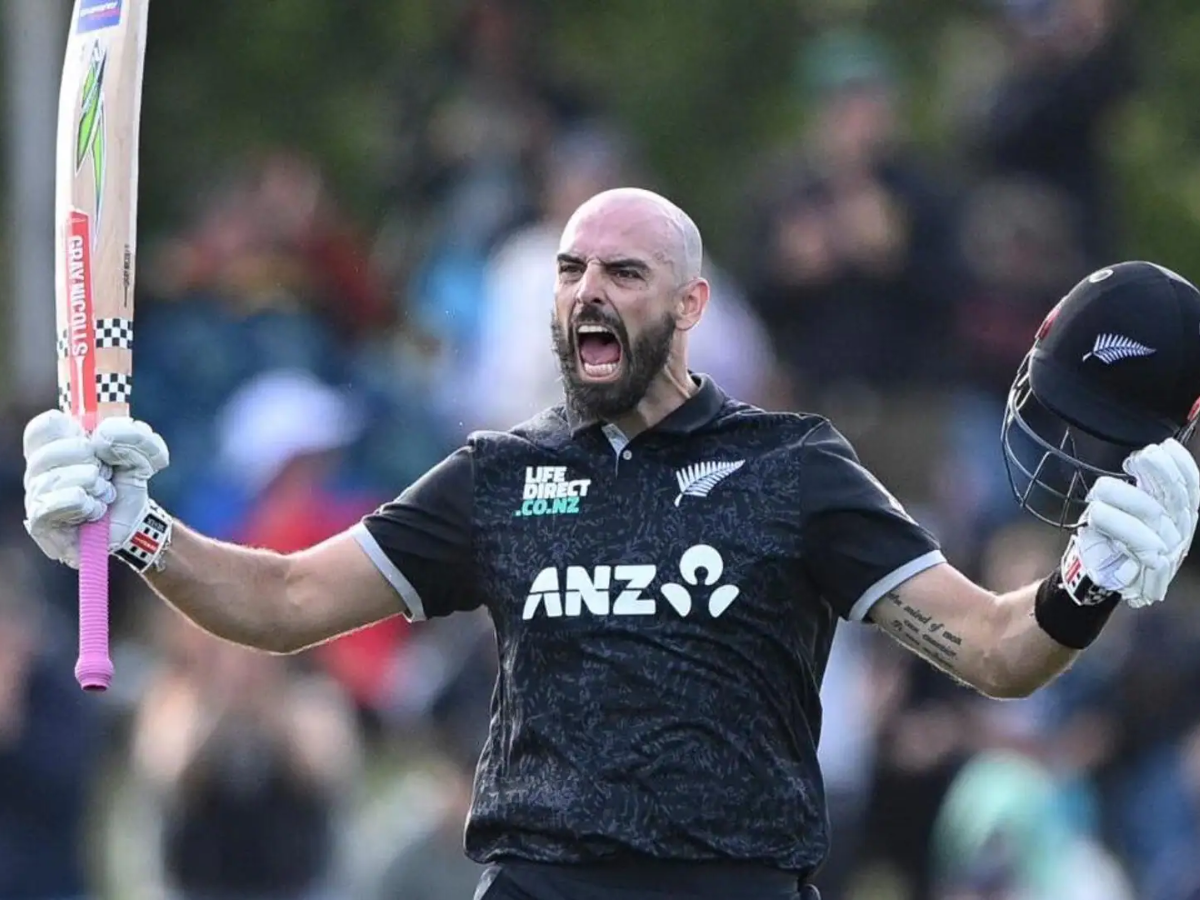 Daryl Mitchell plays a composed innings for New Zealand. - Photo Gallery