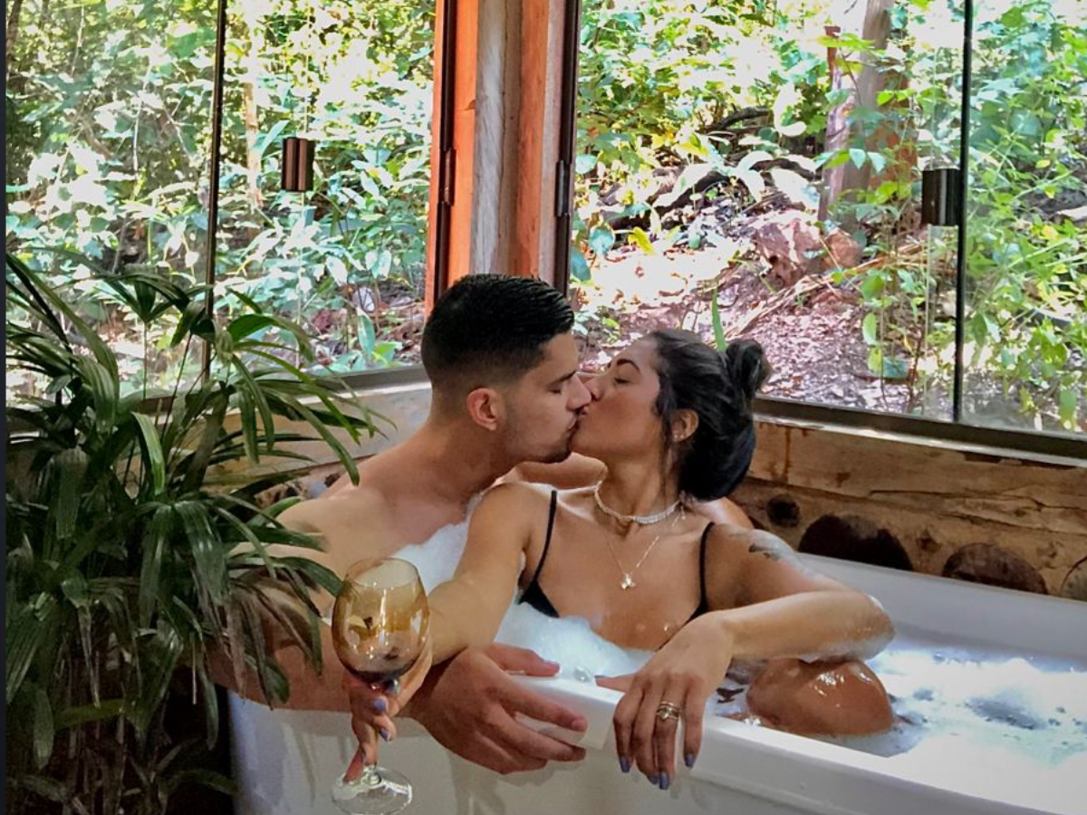 An advertisement offering escort services - Photo Gallery