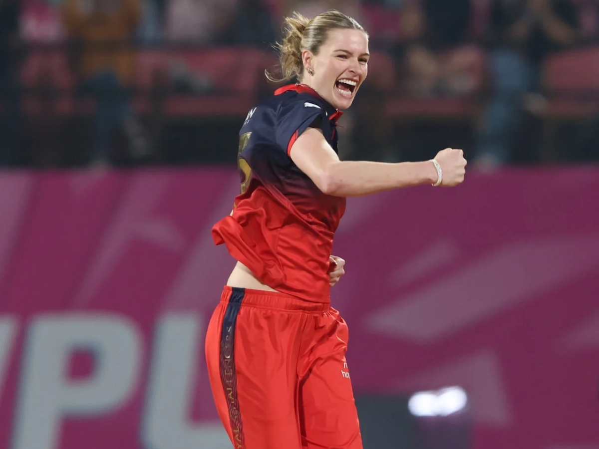 Lauren Bell celebrating a wicket with teammates - Photo Gallery