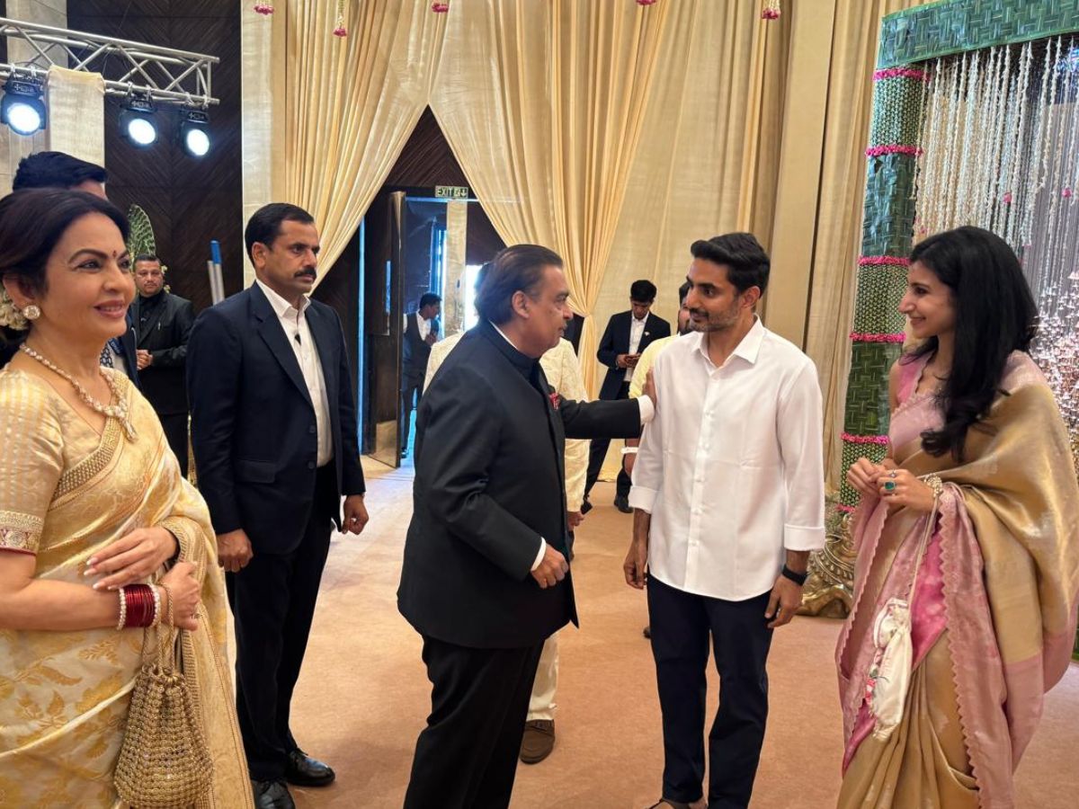 In Pics: Arjun Tendulkar Weds Saaniya Chandhok in Star-Studded Ceremony With MS Dhoni, Jay Shah, Rahul Dravid And Others In Attendance - Gallery Image