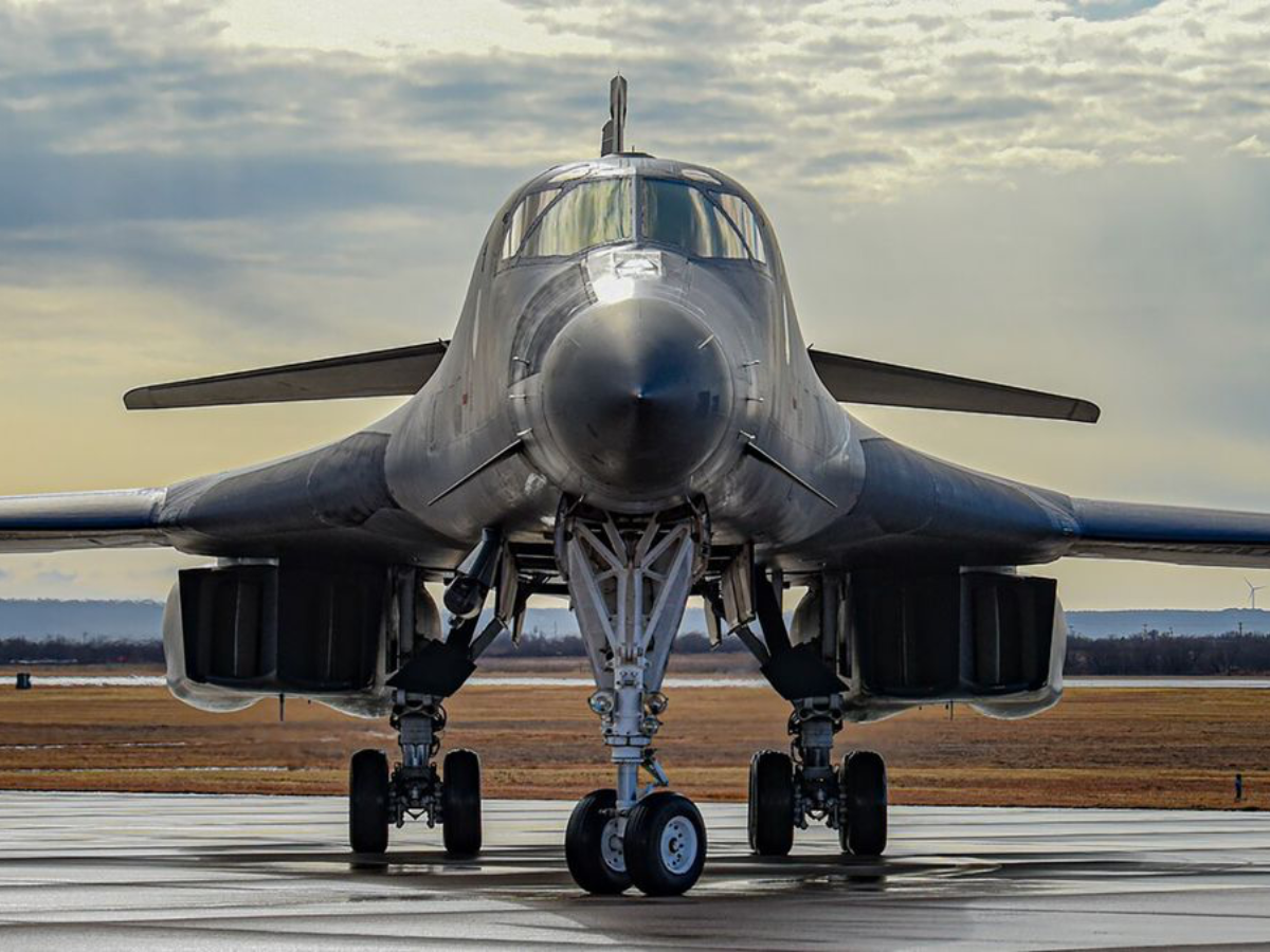 B-1B flying in formation with other U.S. Air Force aircraft. - Photo Gallery