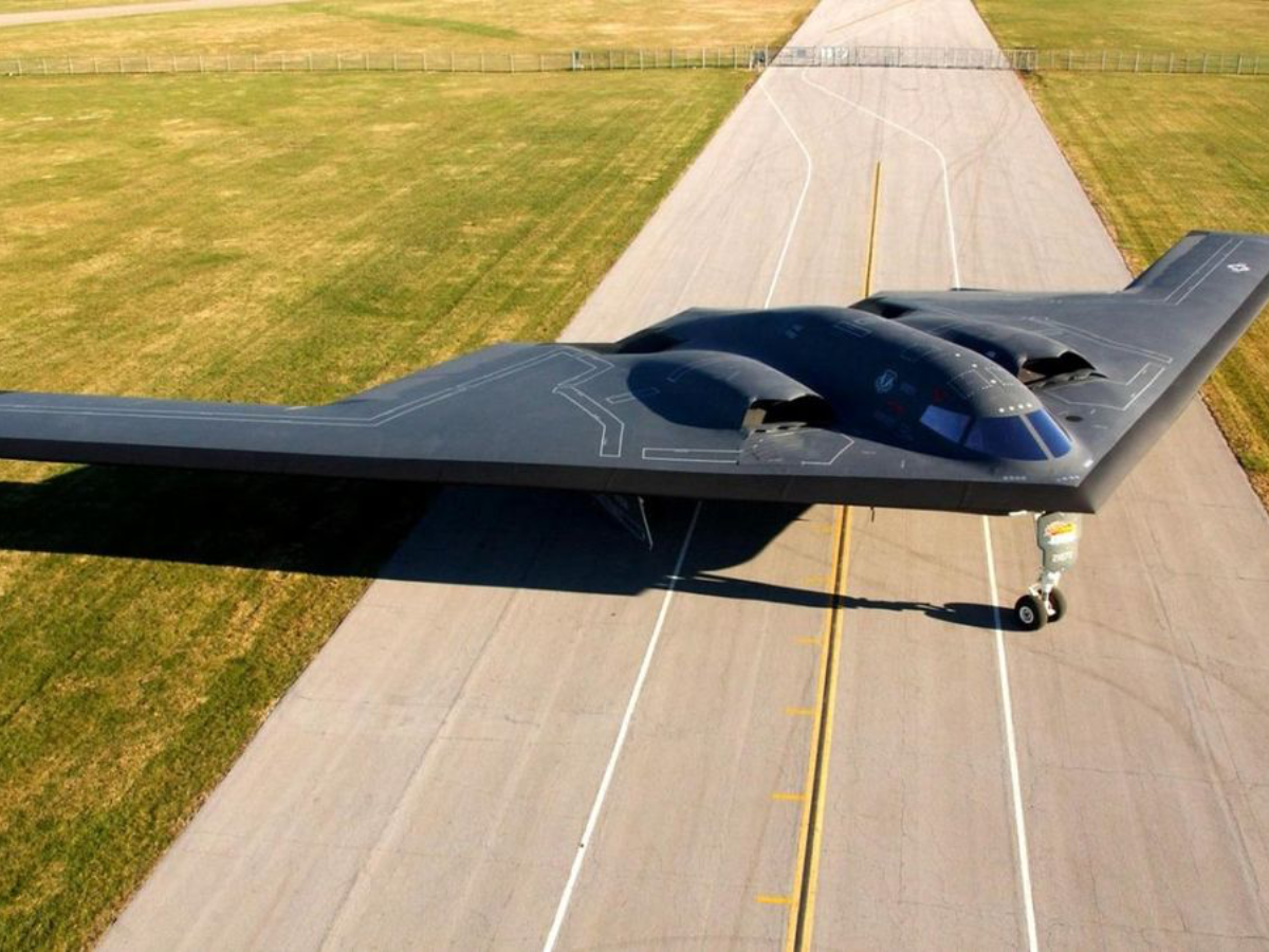 Concept art of the B-21 Raider in flight. - Photo Gallery