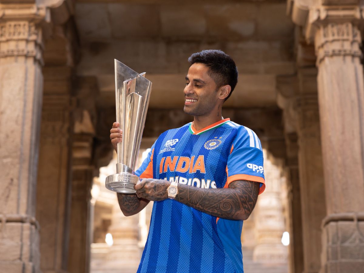 In Pics: Suryakumar Yadav, Sanju Samson, Jasprit Bumrah And Ishan Kishan Among Team India Cricketers Posing With T20 World Cup 2026 Trophy - Gallery Image