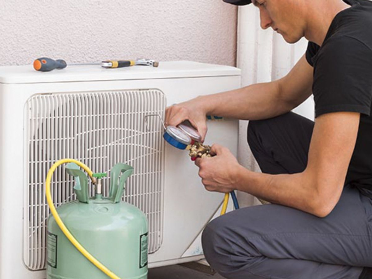 AC Gas Refill Guide 2026: What Gas is Used in Air Conditioners, When to Refill, & How Much It May Cost This Summer