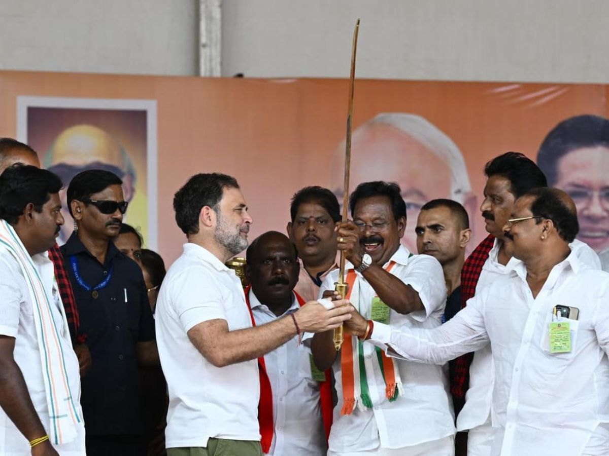 DMK, Congress intensifies campaign in TN, Rahul jibes AIADMK, says they surrendered to BJP due to corruption