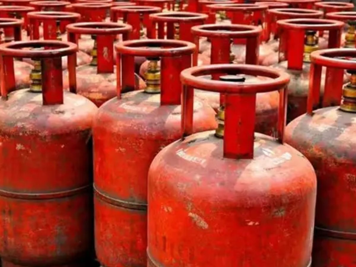 LPG Cylinder Price Latest Alert Update: Cylinder May Get Costlier from May 1, LPG Booking Rules Likely to Change — All You Need To Know