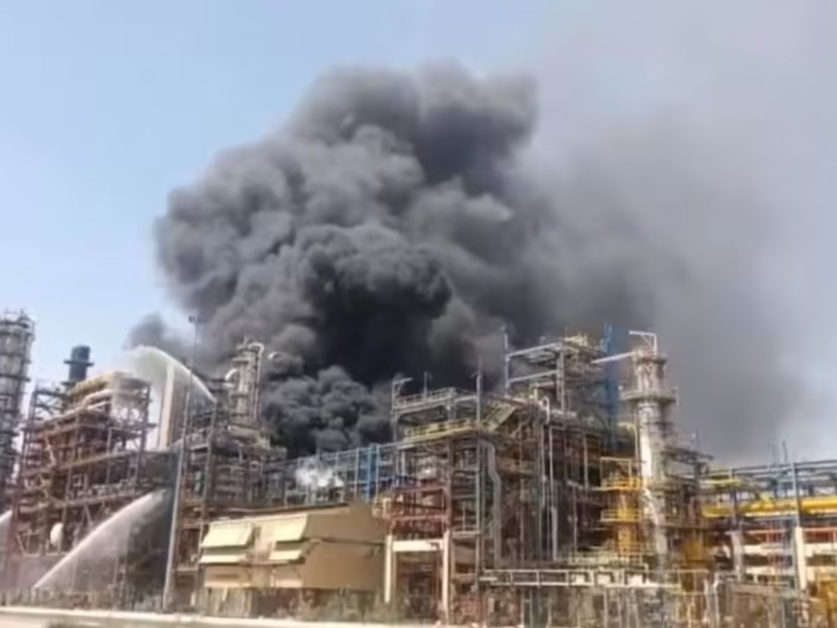 Rajasthan Refinery Fire: Massive Blaze Breaks Out Just Hours Before PM Narendra Modi’s Inauguration Visit at Pachpadra Facility | Watch Video