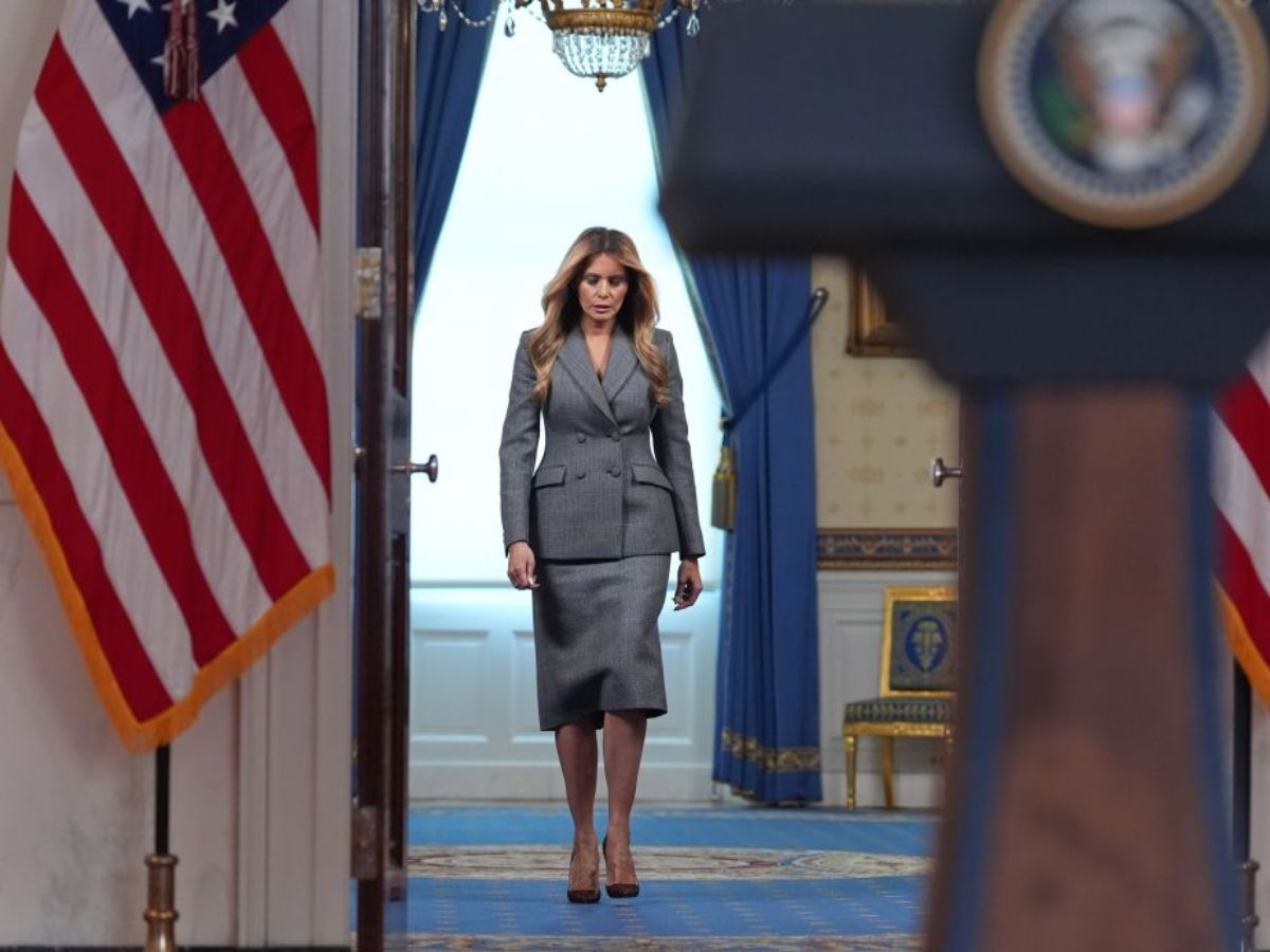 Epstein Files Latest Photos: Melania Trump Issues Rare White House Statement on Epstein Row, Says ‘I Am Not Epstein’s Victim’ in Direct Public Denial - Gallery Image