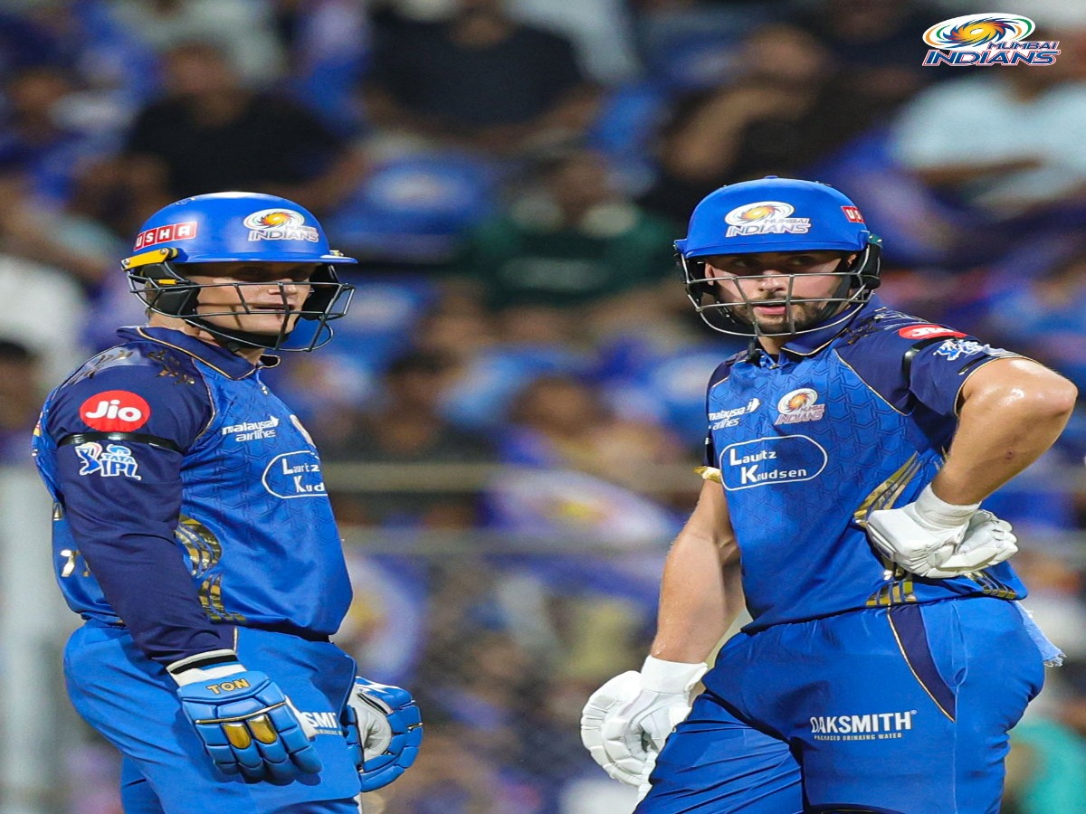 MI vs SRH, IPL 2026: Why Are Mumbai Indians Wearing Black Armbands At Wankhede Stadium? Tragic Reason Revealed