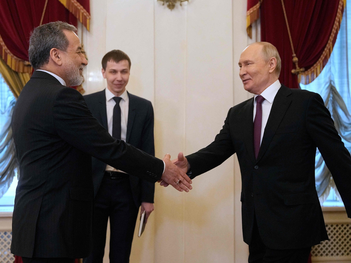 'Will Do Everything in the Interest of Iran', Says Putin During High-Level Meeting With Iranian FM Araghchi Amid Middle East Crisis