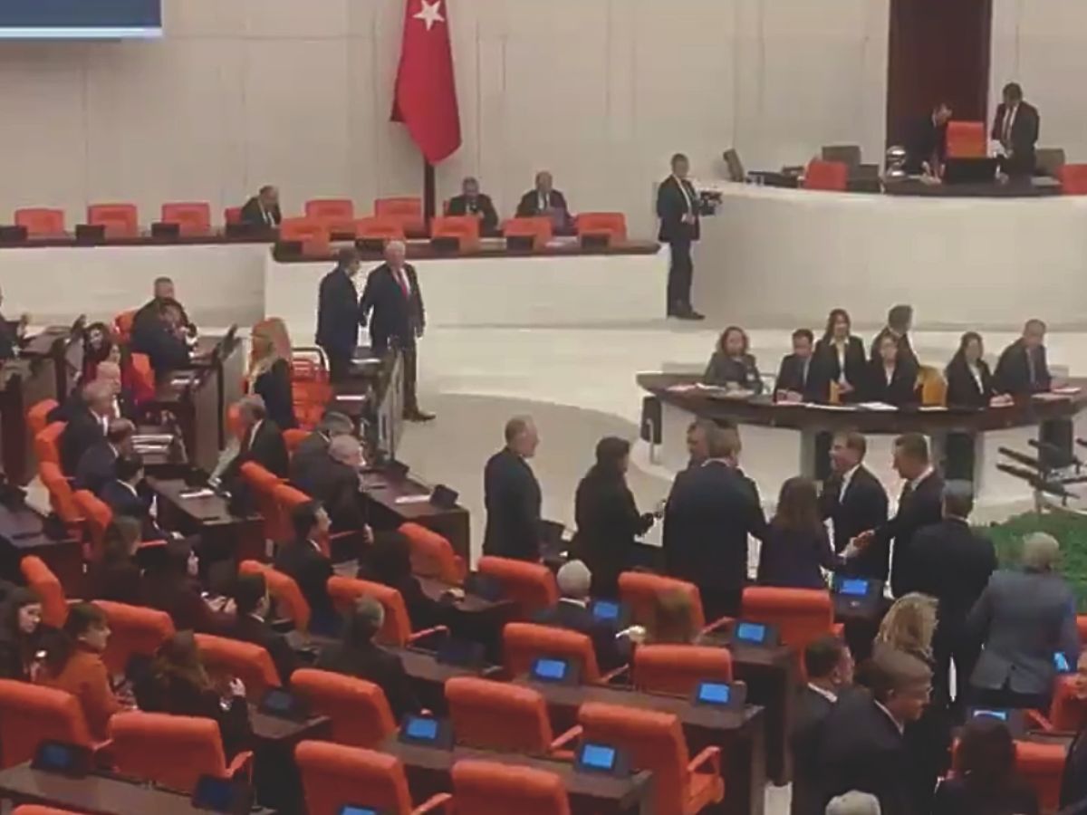 Turkish Parliament Approves Landmark Social Media Ban for Minors Under 15