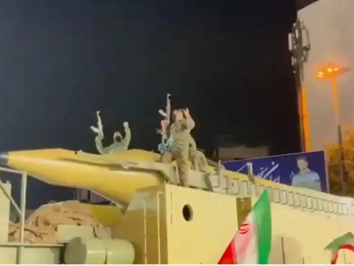 US-Israel-Iran War Latest Update: Iran Displays 'Qadr' Ballistic Missile at Rally After Peace Talks Collapse, Is a Larger Attack Coming Soon?