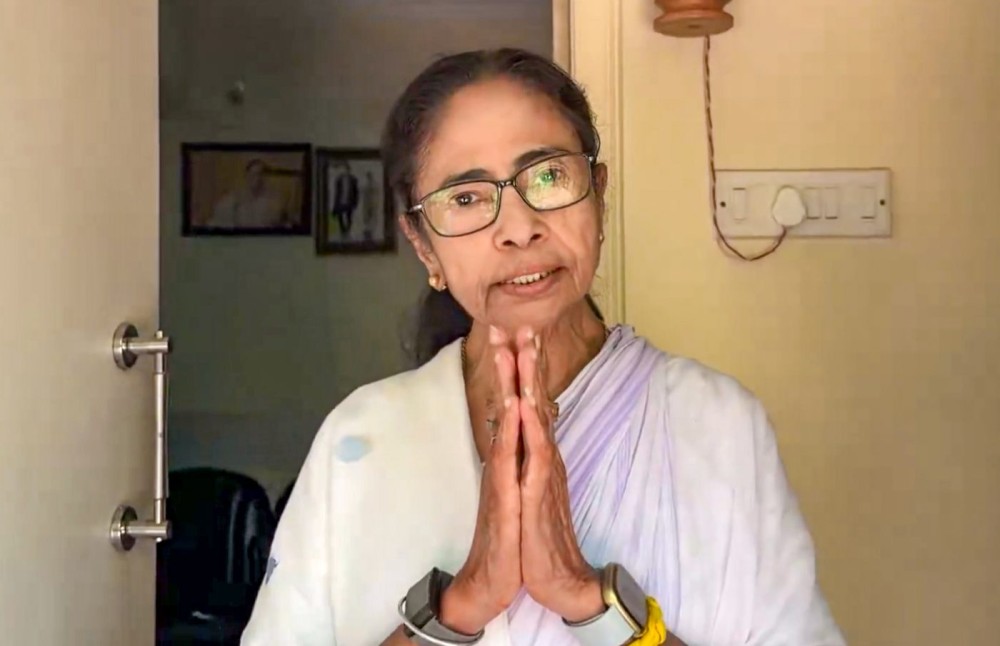 Non-controversial Cabinet in Bengal a contrast to TMC’s