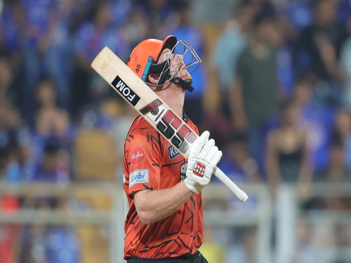 IPL 2026: Heinrich Klaasen Threatens Indian Fan Not to Click Pictures in Viral Hotel Video — SRH Batter’s Angry Reaction Explained
