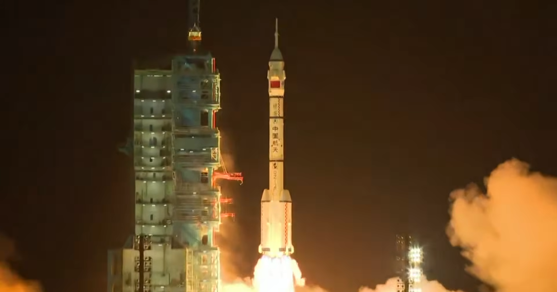 Shenzhou 23 Launch: Astronauts Enter the Tiangong Space Station after Successful Docking