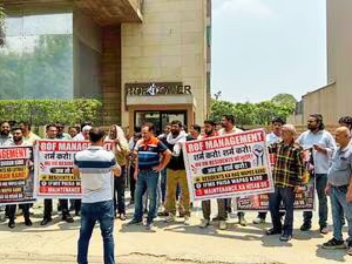 Noida housing societies delay polls, residents protest